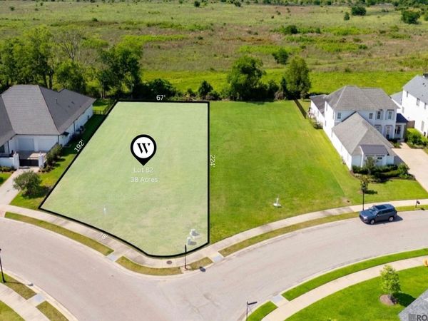 2044 Tiger Crossing Dr, Baton Rouge, LA 70810
