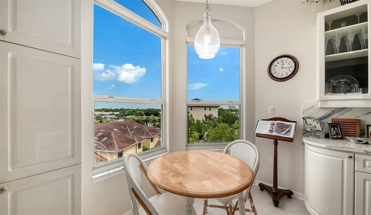 5420 Eagles Point Circle, Unit 406, Sarasota, FL 34231 Photo
