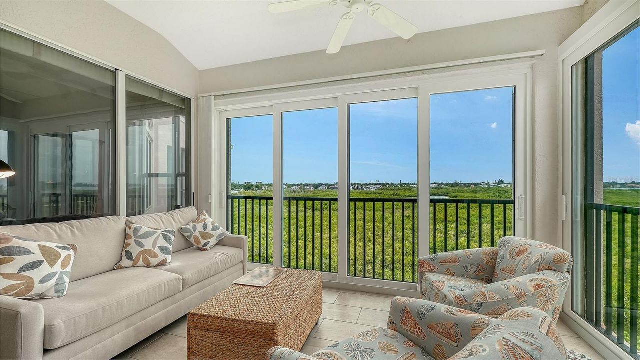 5420 Eagles Point Circle, Unit 406, Sarasota, FL 34231 Photo