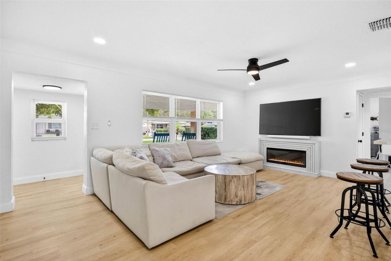 9836 52nd Terrace N, Saint Petersburg, FL 33708 Photo