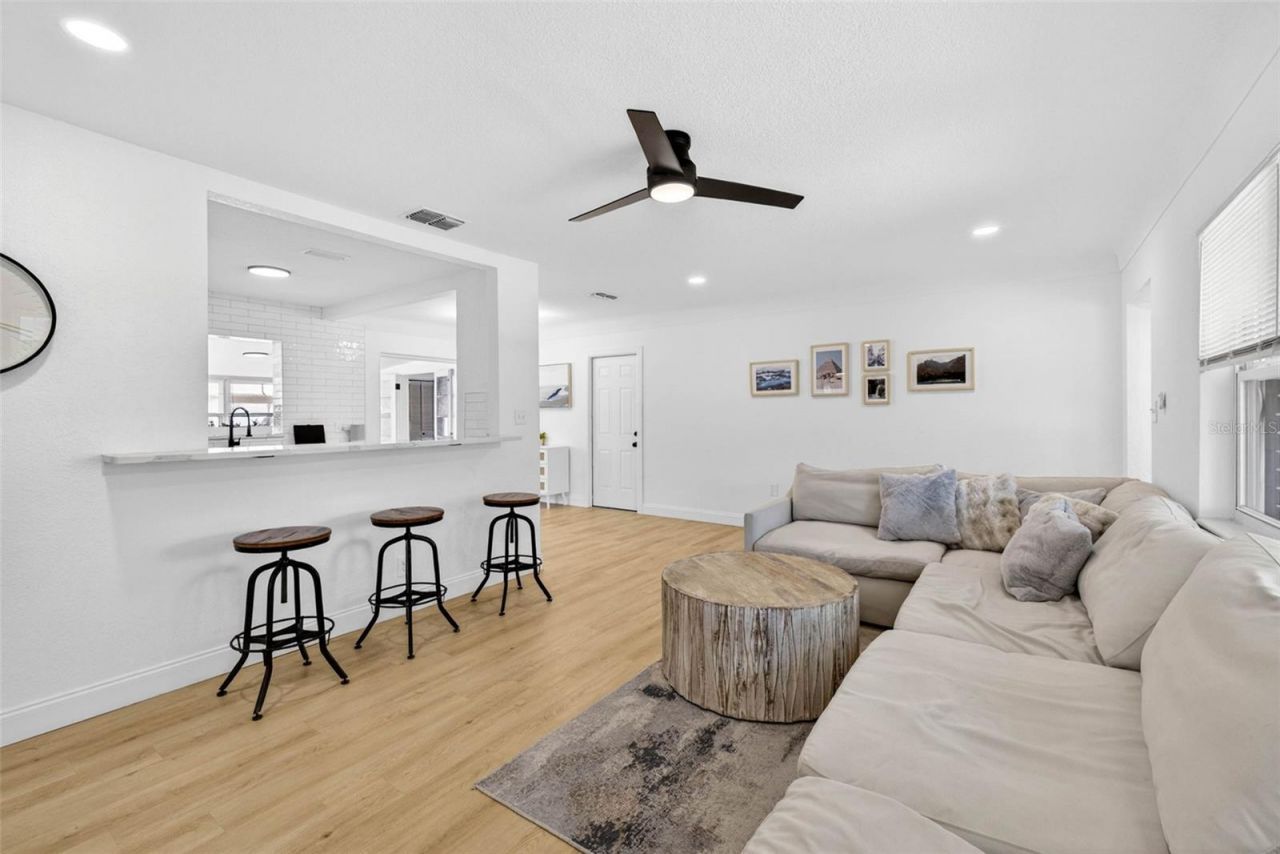 9836 52nd Terrace N, Saint Petersburg, FL 33708 Photo