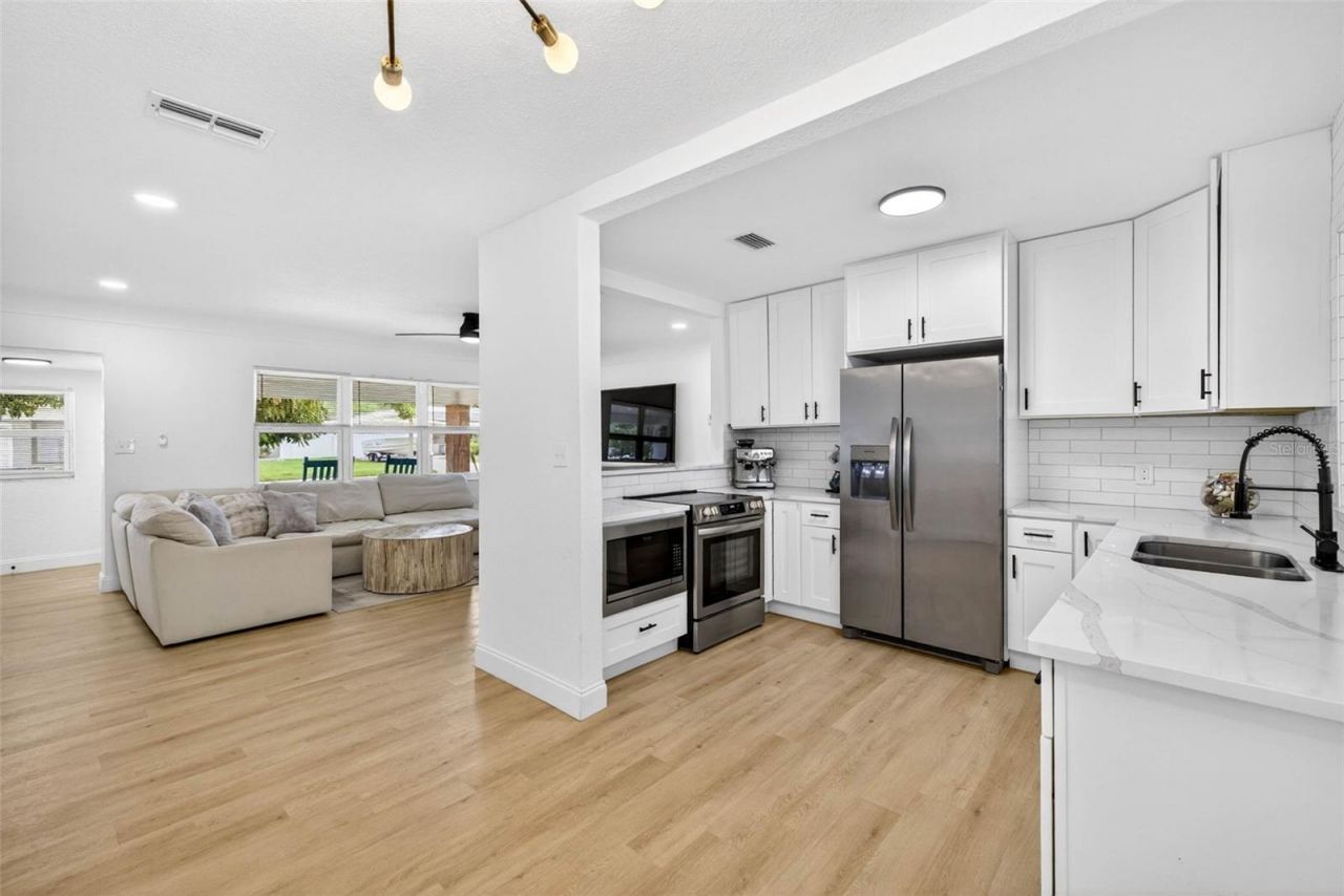 9836 52nd Terrace N, Saint Petersburg, FL 33708 Photo