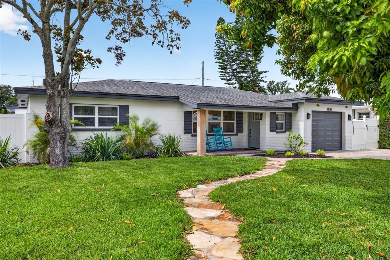 9836 52nd Terrace N, Saint Petersburg, FL 33708 Photo