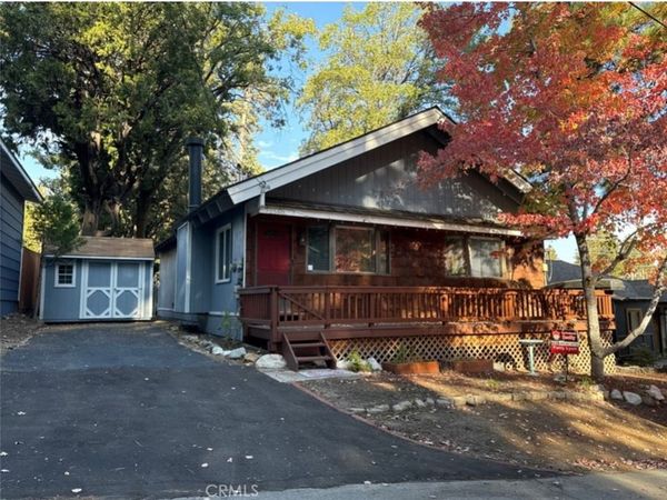 2560 Oak , Running Springs, CA 92382