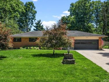 1402 Fudge Drive, Beavercreek, OH 45434