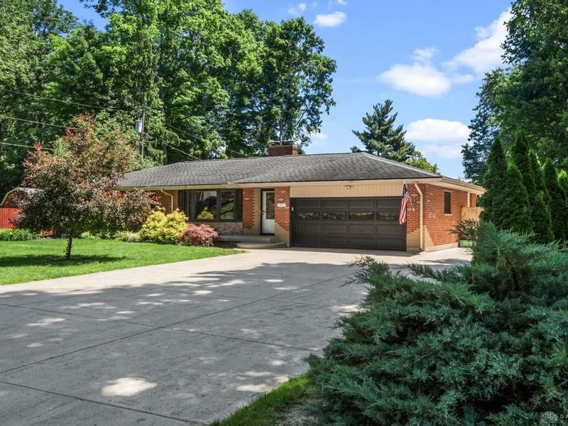 1402 Fudge Drive, Beavercreek, OH 45434 Photo 2