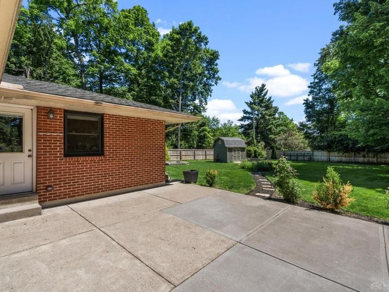 1402 Fudge Drive, Beavercreek, OH 45434 Photo 9