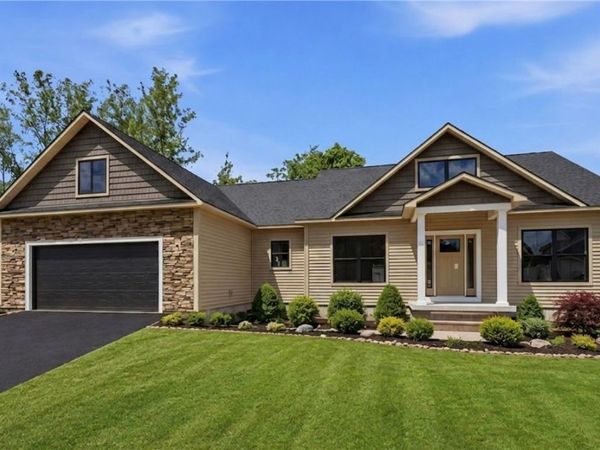 3137 Stoney Pond Way , Baldwinsville, NY 13027