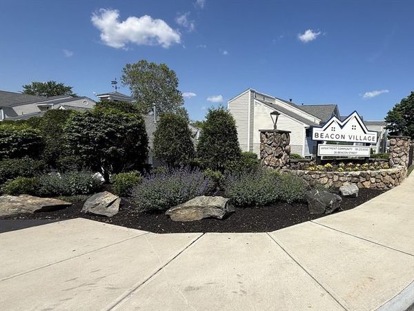 64f Beacon, Unit 64f, Burlington, MA 01803