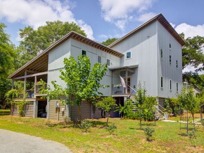 1584 Periwinkle Drive, Mount Pleasant, SC 29466