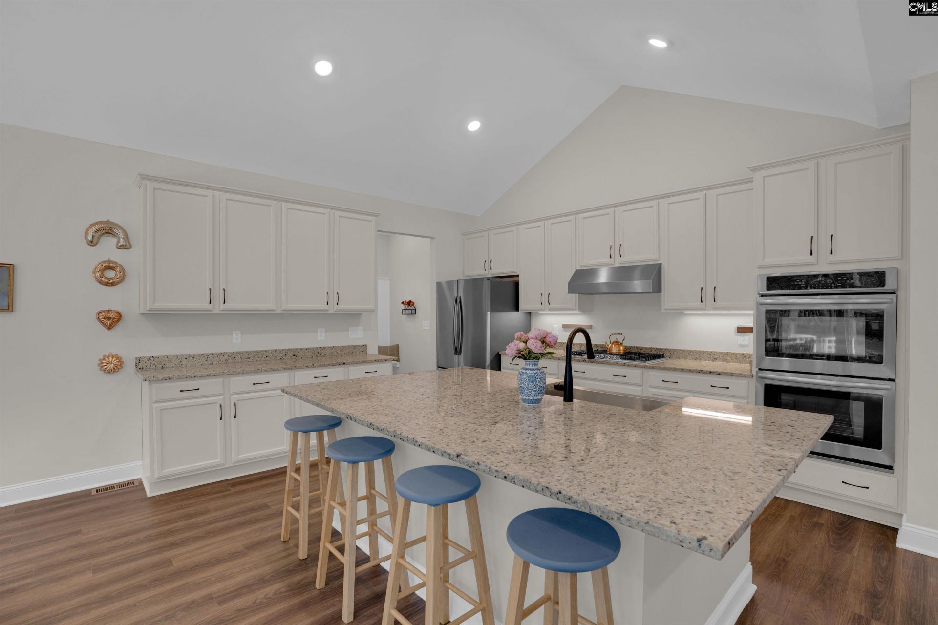 129 Lord And Tucker Court Photo 12