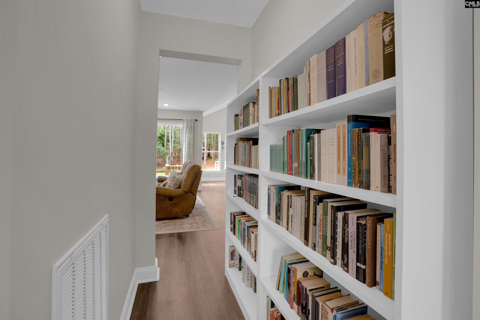 129 Lord And Tucker Court Photo 6