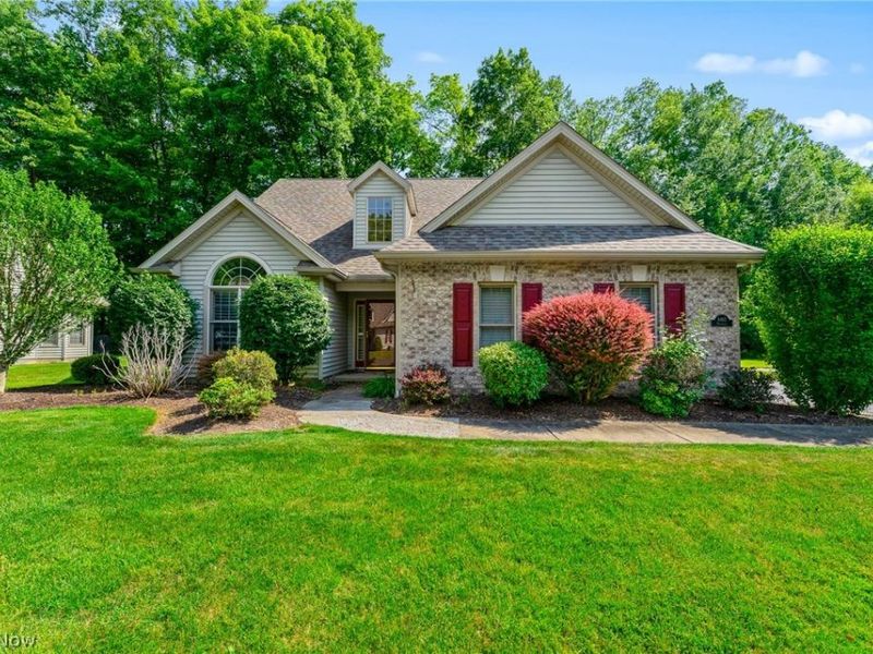 8462 HITCHCOCK Road, Boardman, OH 44512 Photo 2