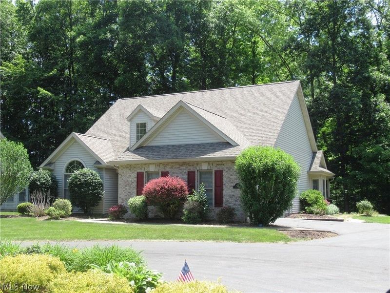 8462 HITCHCOCK Road, Boardman, OH 44512 Photo 3
