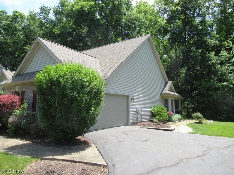 8462 HITCHCOCK Road, Boardman, OH 44512 Photo 6