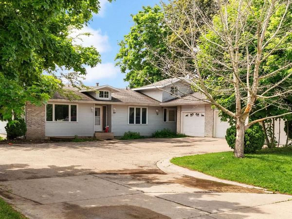 517-519 E Holum Street, DeForest, WI 53532