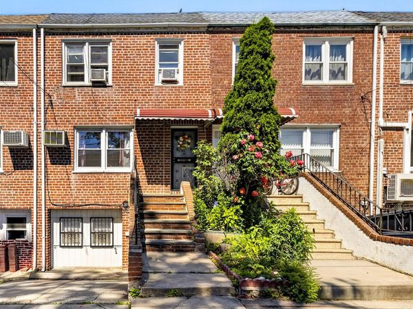 7008 165th Street , Fresh Meadows, NY 11365
