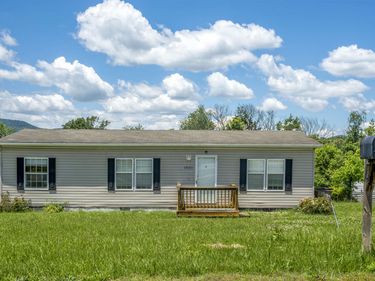1031 RAMONA AVE, SHENANDOAH, VA 22849