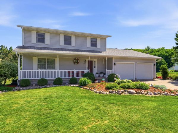 2478 HUMMINGBIRD, Muscatine, IA 52761