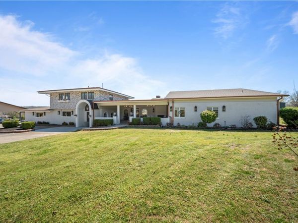 573 Reed Valley, Fayetteville, AR 72704