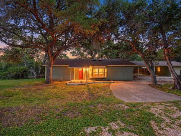 2618 Grandview, Canyon Lake, TX 78133