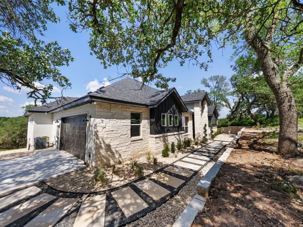 375 SHADY HOLW, New Braunfels, TX 78132
