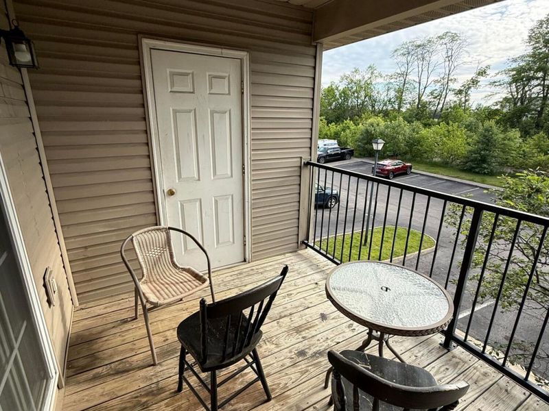 1852 Berrancher , Columbus, OH 43228 Photo 6