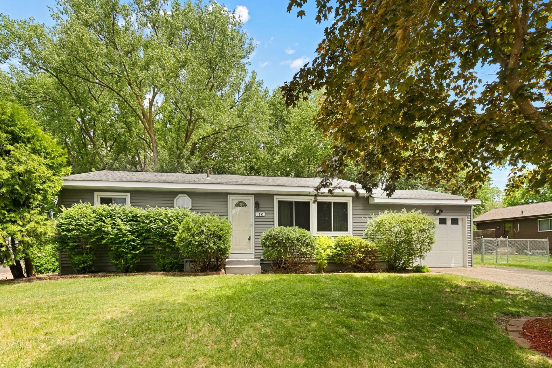 1953 Lakeaires Boulevard , White Bear Lake, MN 55110