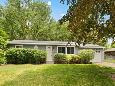 1953 Lakeaires Boulevard, White Bear Lake, MN 55110