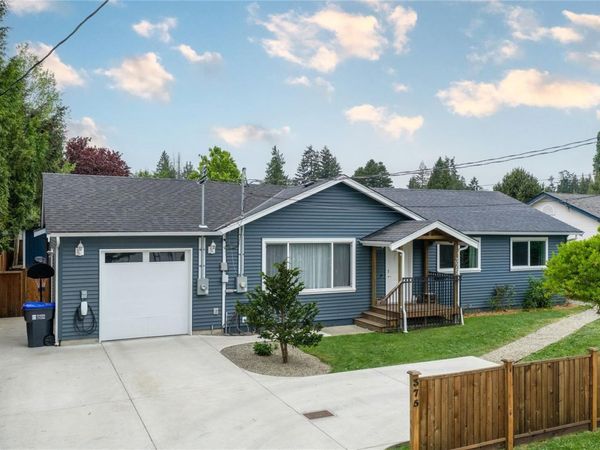 375 Temple St , Parksville, BC V9P 1C9