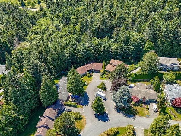 4770 Amblewood Dr , Saanich, BC V8Y 2S3