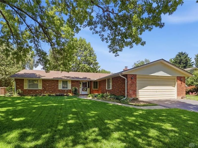 2259 E Whipp Road, Kettering, OH 45440 Photo 1