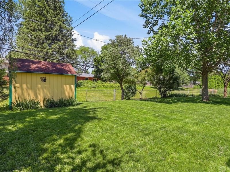2259 E Whipp Road, Kettering, OH 45440 Photo 35