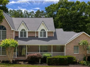 1039 Shawnee Trail, Elkview, WV 25071