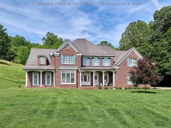 1042 Clinic Drive, Clay, WV 25285