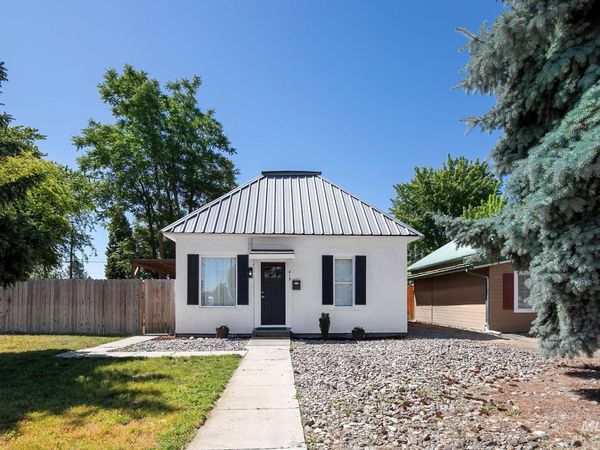 819 E Main St, Emmett, ID 83617
