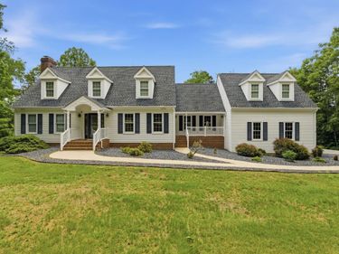 1054 Rock Haven Road, Goode, VA 24556