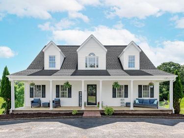 113 Kings Grant Dr., Goode, VA 24556