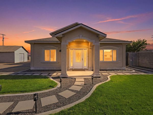 1714 W Clark St, Pasco, WA 99301
