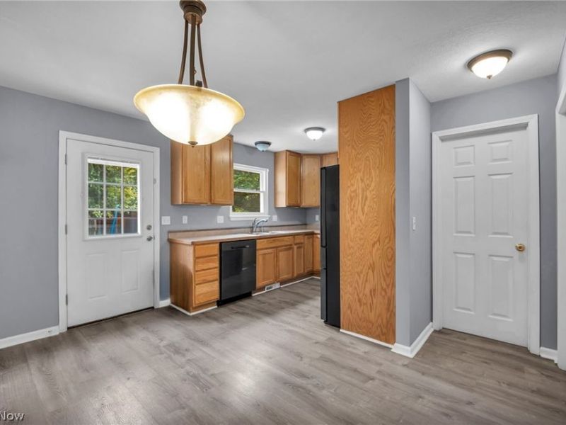 2066 Liberty Road , Stow, OH 44224 Photo 5