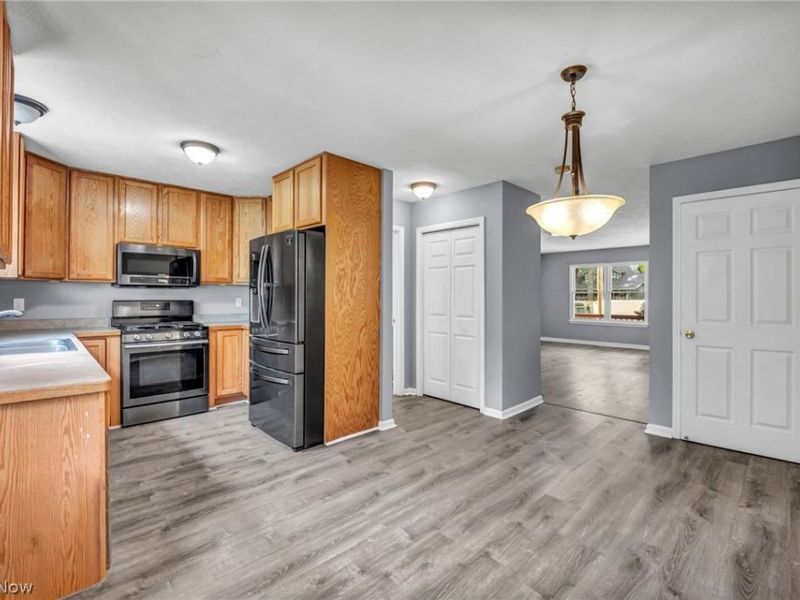 2066 Liberty Road , Stow, OH 44224 Photo 6