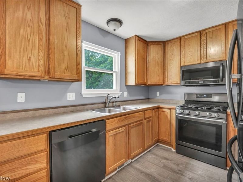 2066 Liberty Road , Stow, OH 44224 Photo 7