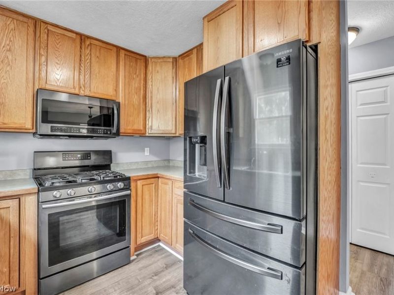 2066 Liberty Road , Stow, OH 44224 Photo 8