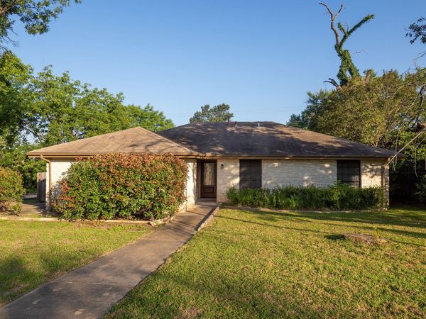 4804 Broadhill DR , Austin, TX 78723