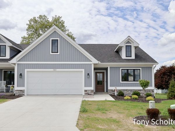 5127 Blendon Meadow Circle, Unit 25, Hudsonville, MI 49426