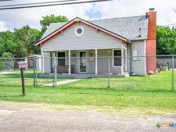 300 W Avenue J , Nolanville, TX 76559