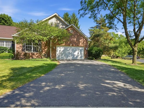 690 Littleton Trail, Unit 18-6, Elgin, IL 60120