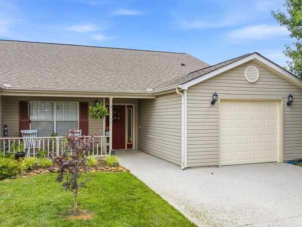1109 Woodsprings Drive, Knoxville, TN 37923