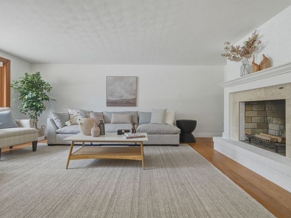 4 Gowing Rd, Wilmington, MA 01887