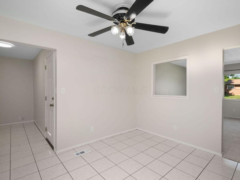 5467 Roche Drive, Columbus, OH 43229 Photo 10